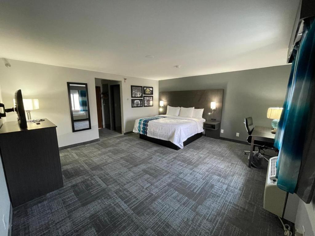 La Quinta Inn By Wyndham Indianapolis Airport Executive Dr Dış mekan fotoğraf