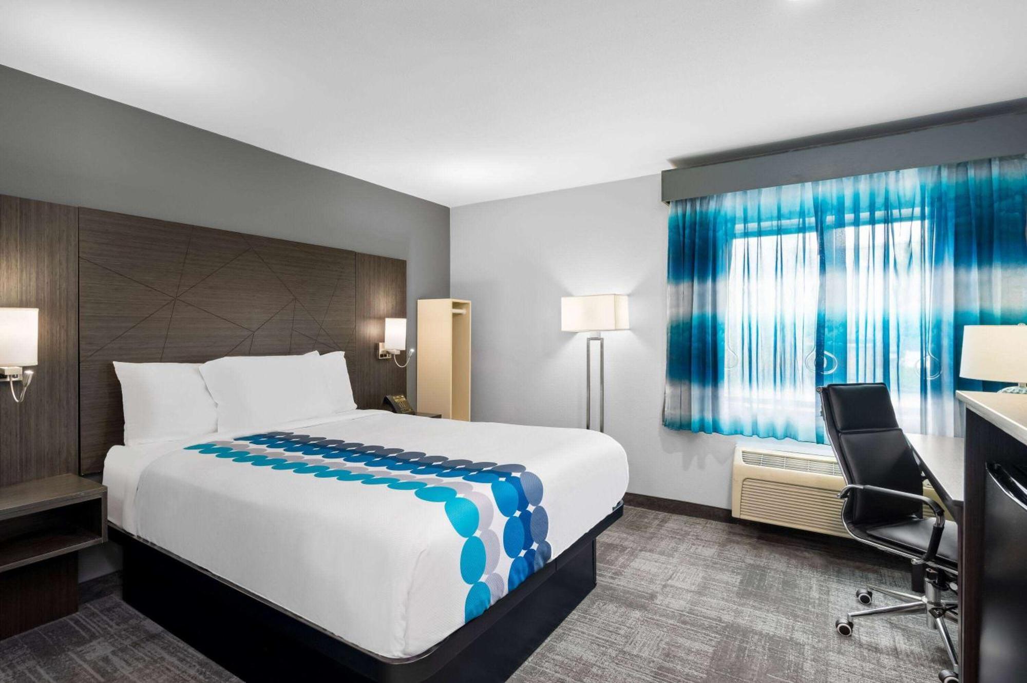 La Quinta Inn By Wyndham Indianapolis Airport Executive Dr Dış mekan fotoğraf