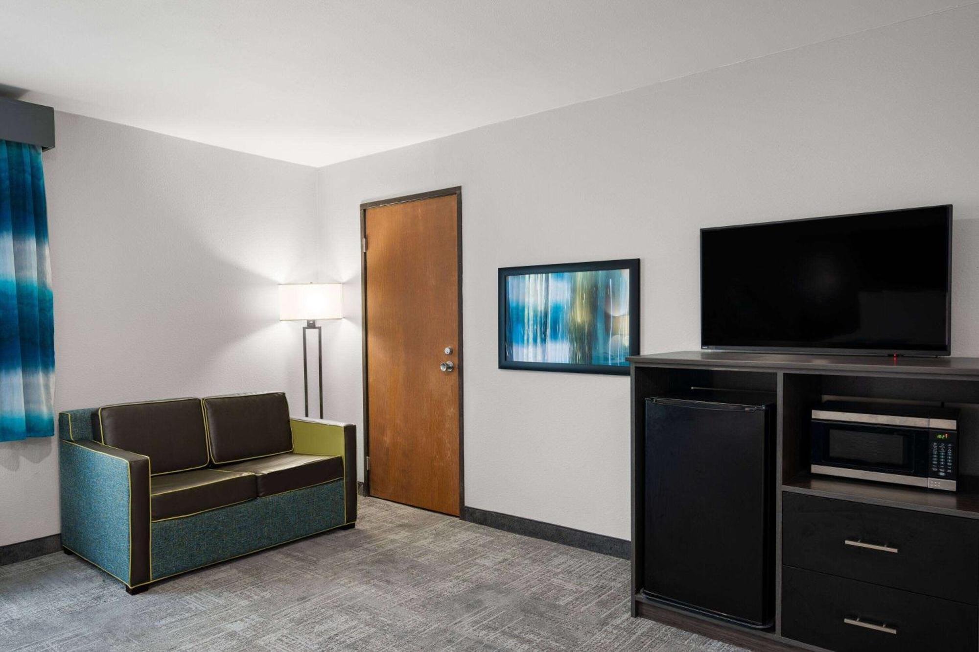 La Quinta Inn By Wyndham Indianapolis Airport Executive Dr Dış mekan fotoğraf
