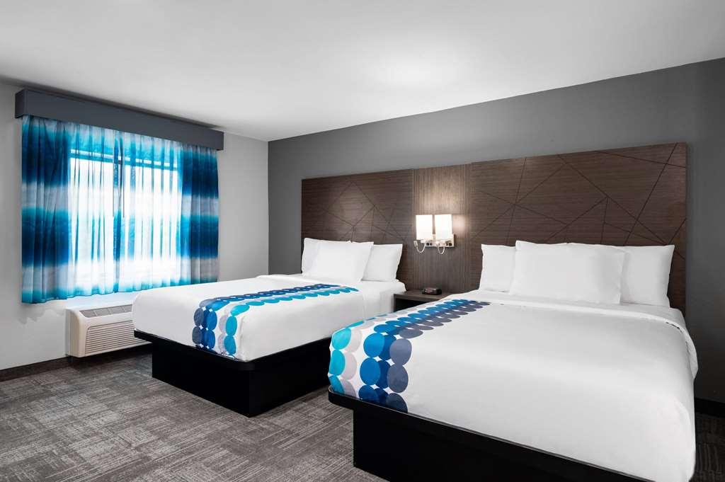 La Quinta Inn By Wyndham Indianapolis Airport Executive Dr Oda fotoğraf